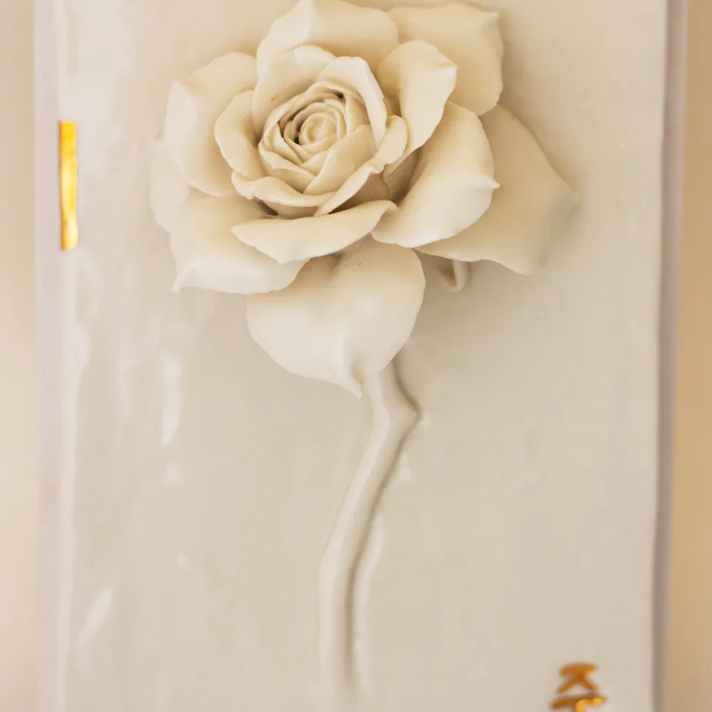 Sculpture of a white rose