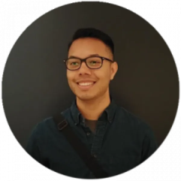 Joel Lee Printmaking and Publications, 2019. Internal Communications Coordinator at H&M Canada